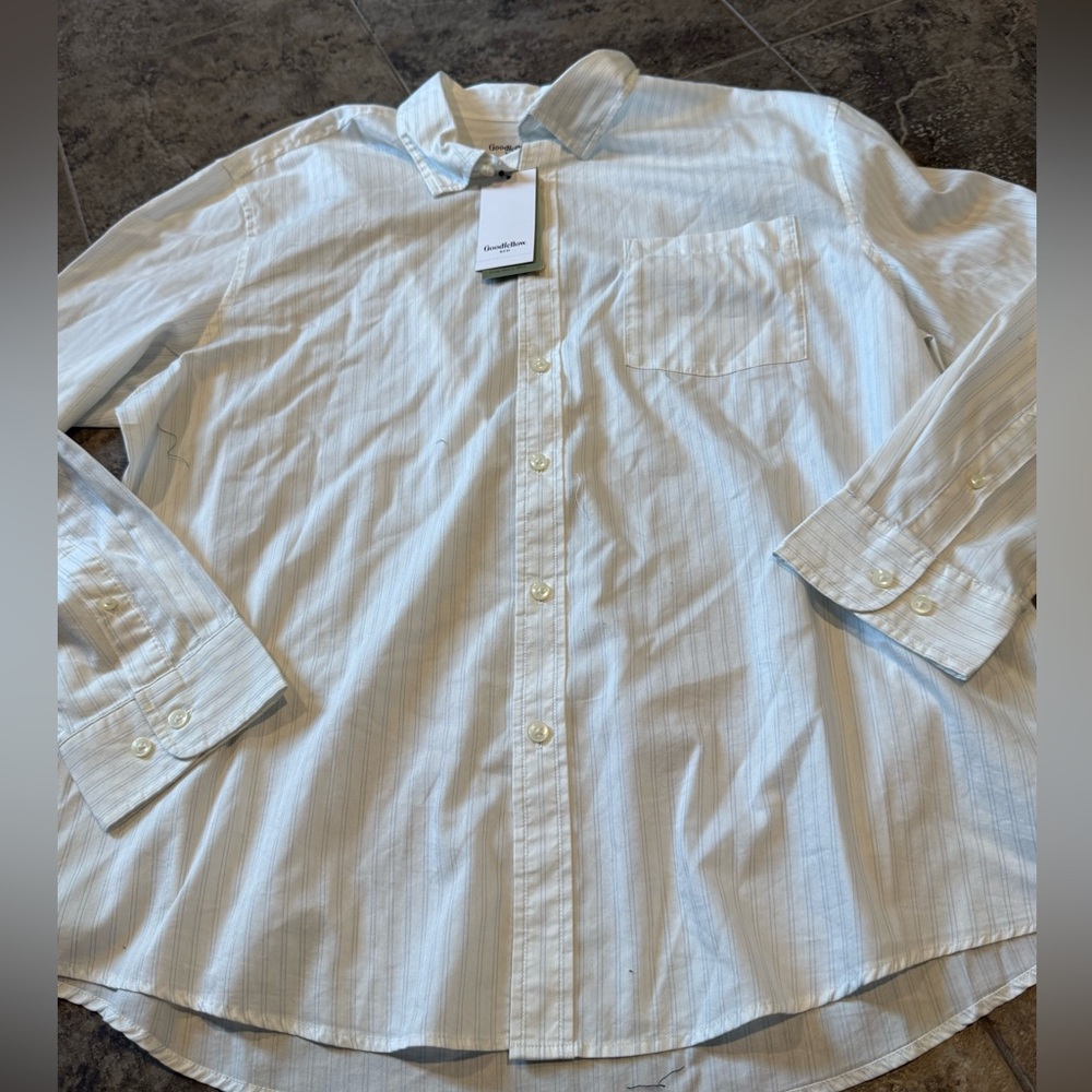 🍪 Mens White and blue Striped button up Shirt the comfort collection